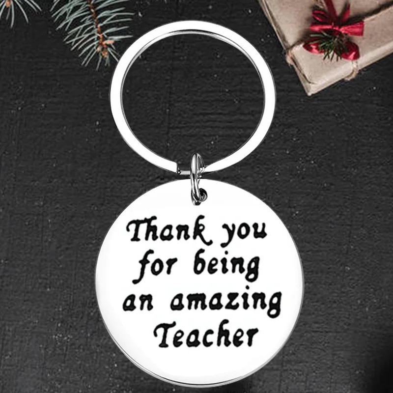 Брелок для ключей с подвеской-линейкой для учителей