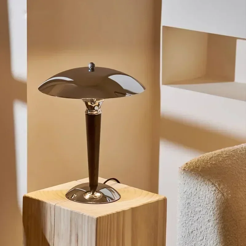 Ностальгическая настольная лампа JIANKEXING