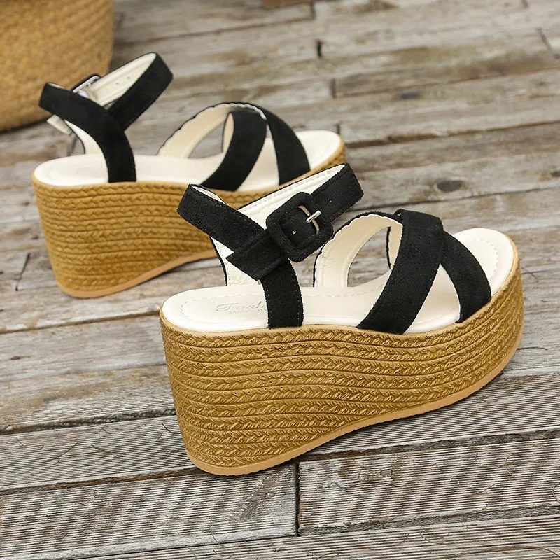 2022 Summer Buckle Women's Sandals Velvet Flocking Fish Mouth Fashion High Heels Thick Sole Open Toe Women's Sandals Tghdof