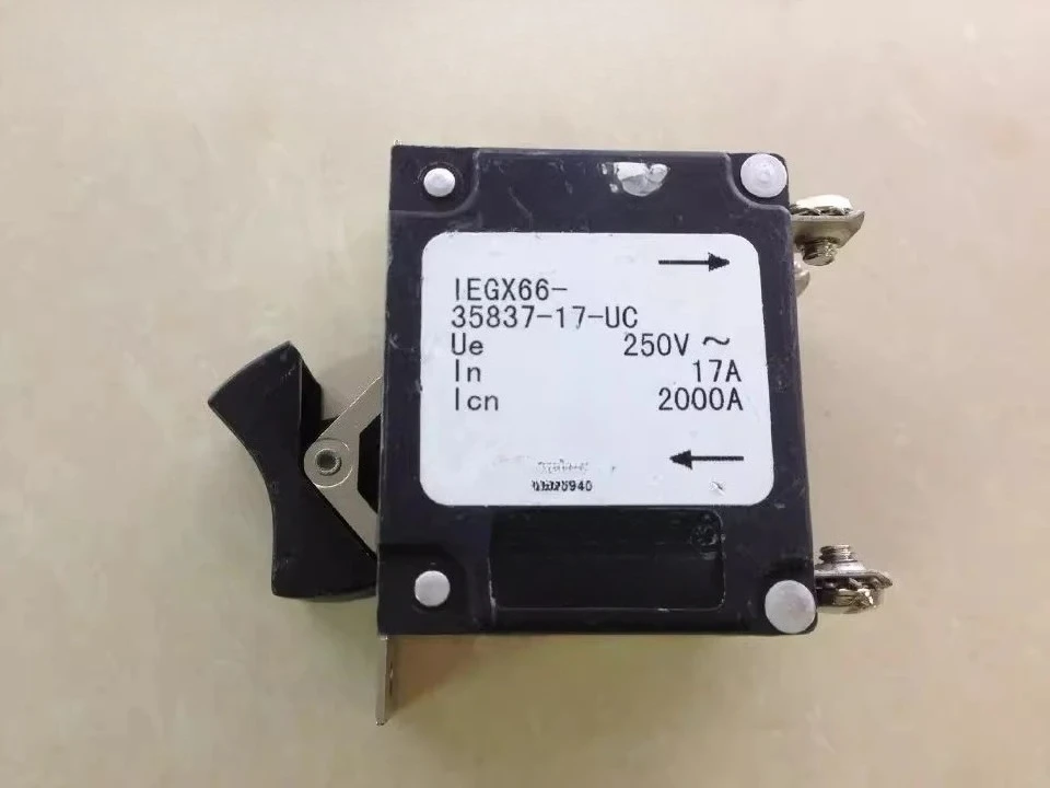 Автоматический выключатель AIRPAX IEGX66-35837-17-UC, 2P17A, 250В (art.: 3920d4d192aa6) - 3920d4d192aa6