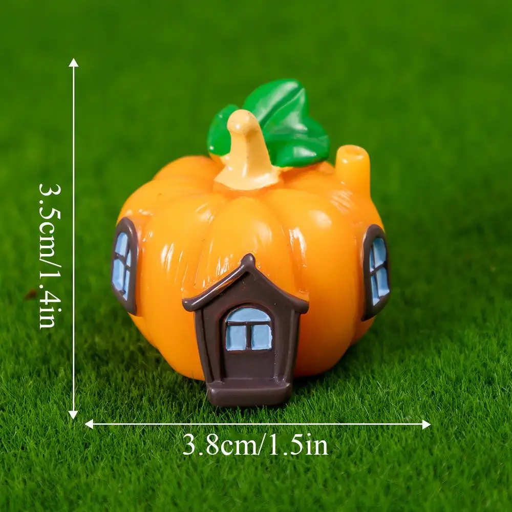 Миниатюрный грибной домик из смолы