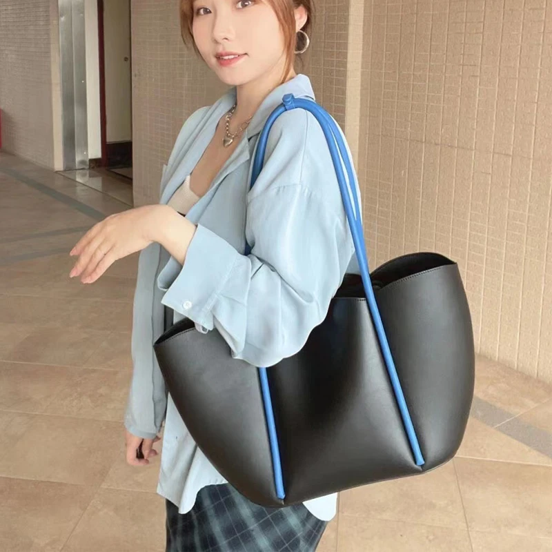 

Petal Bag New Shopping Tote Bag Ladies 2022 Fashion Large Capacity With Inner Bladder Soft Leather Contrast Color Macaron