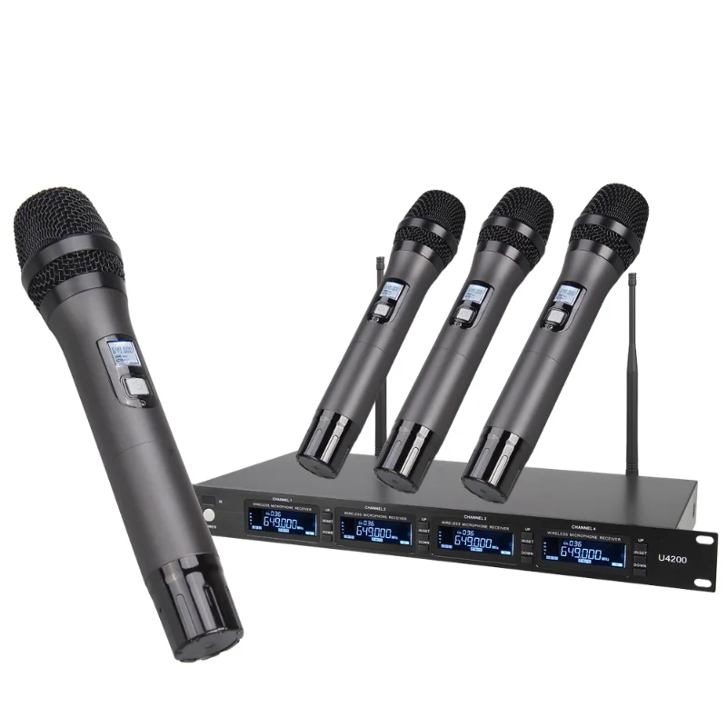 

Debra Audio U4200 professional wireless handheld microphone system output to the KTV karaoke Live speech singing