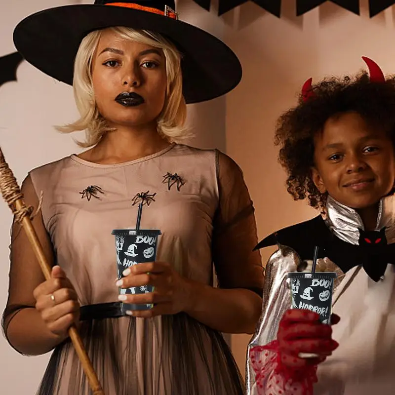 Фон для Хэллоуина с крышкой и соломинкой 710 мл