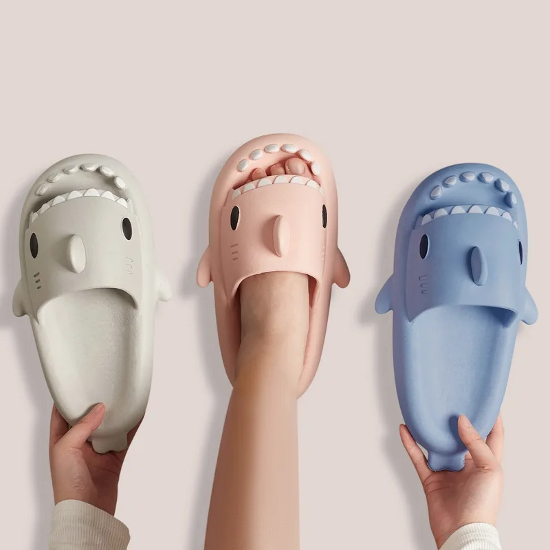 Women Cute Soft Shark Slippers Eva Summer Couple Bathroom Slides Thick 4.0cm Bottom Outdoor Beach Shoes Cute Footwear