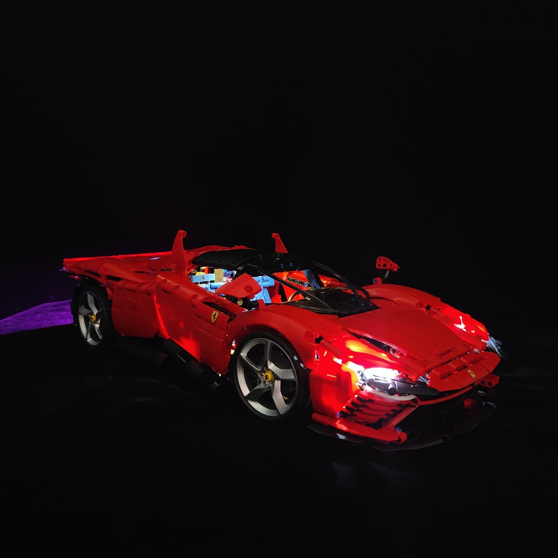 Без кирпичей светодиодный фонарь набор для Daytona SP3 42143