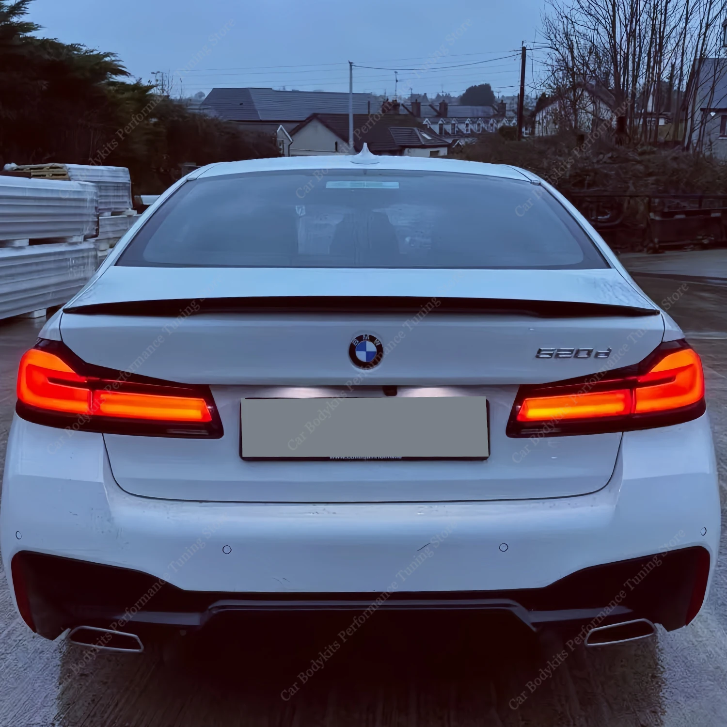Фото Для BMW G30 Глянцевый черный задний спойлер в стиле P 520d 530i 530e 530d 540i M550i M550d 2017-2023 Комплекты задних крыльев багажника №2