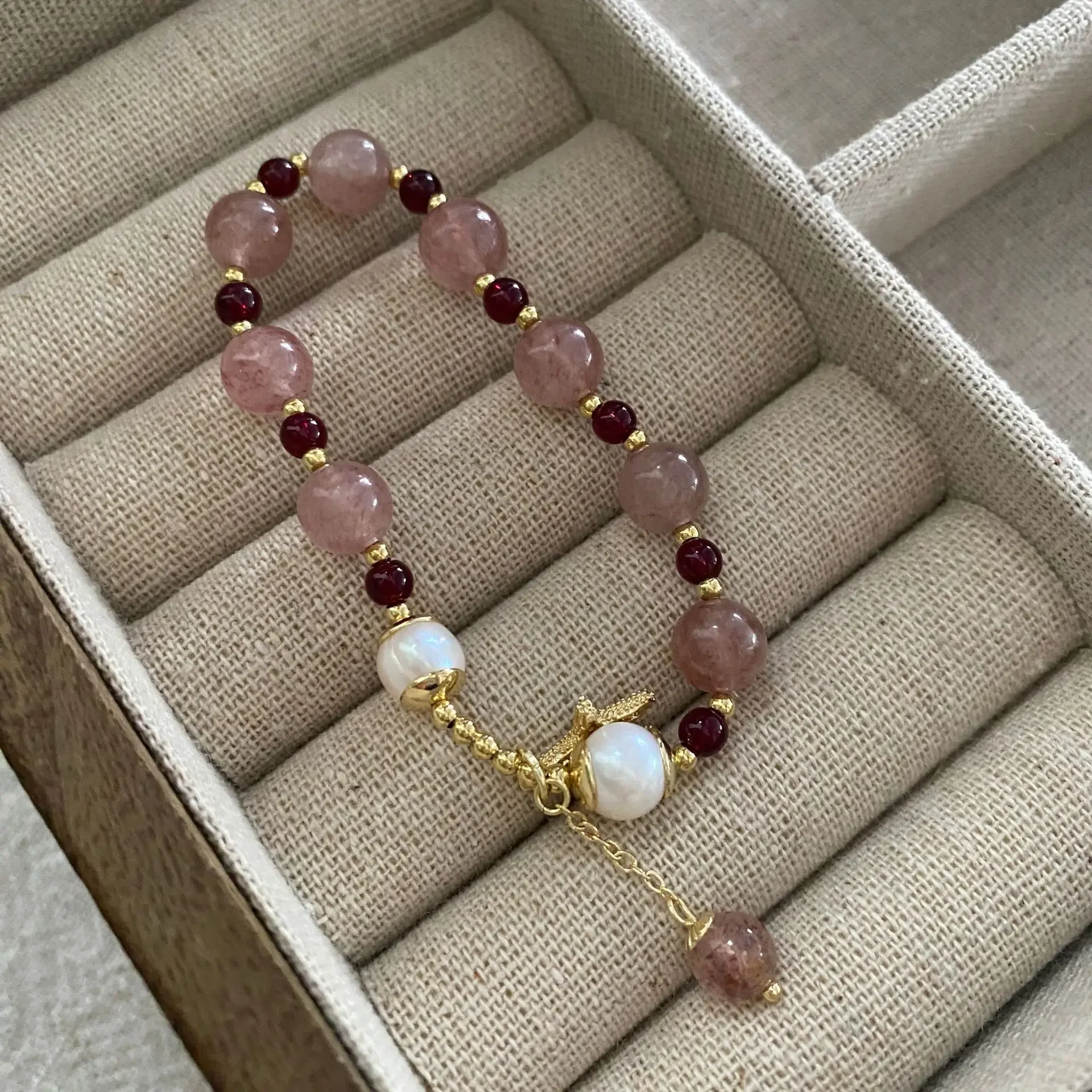 Прямая продажа с фабрики браслет из натурального кристалла клубники женский