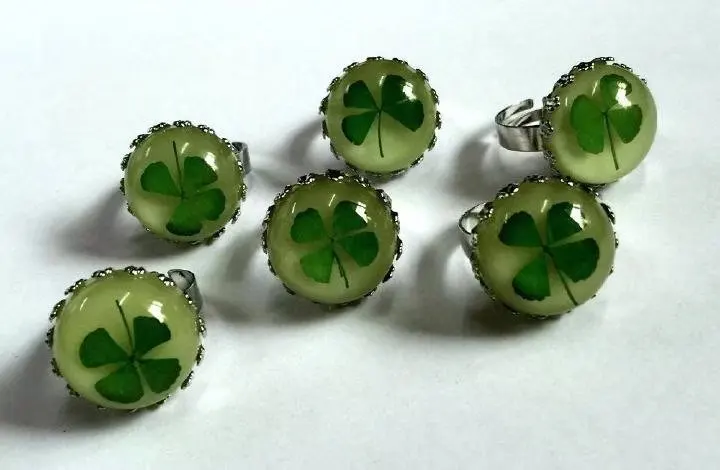 

12 pcs four leaf clover ring glow in dark cool summer shamrock jewelry