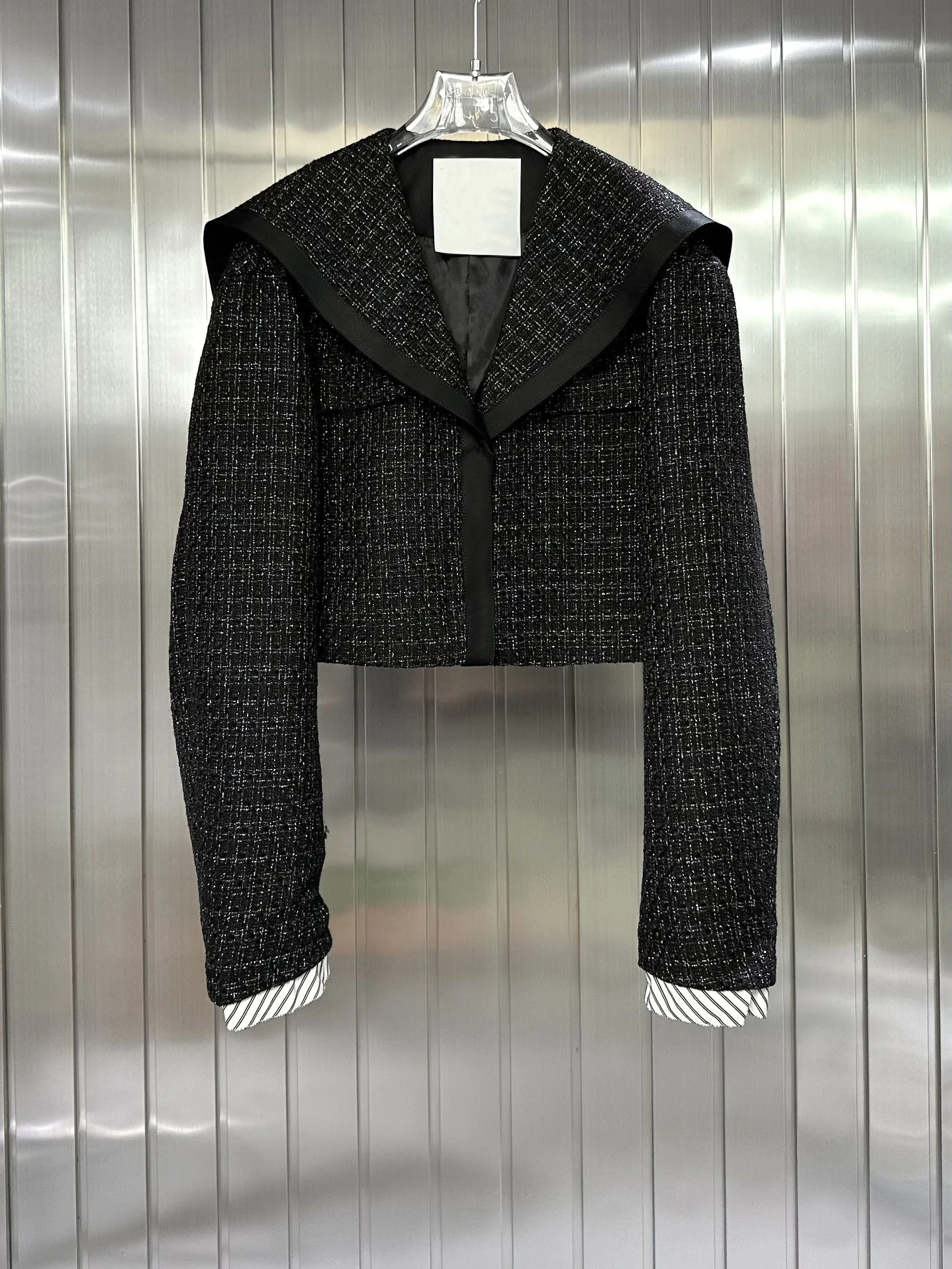 

2023Navy collar short coat, looking very expensive, version of the upper body elegant atmosphere big thin