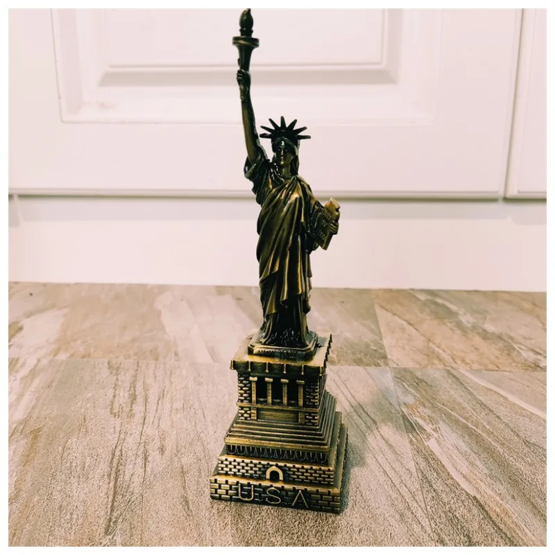 

Statue of Liberty Statue Metal Empire State Building Statues Room Decor Esculturas y Figuritas American Home Decor Statues Desk