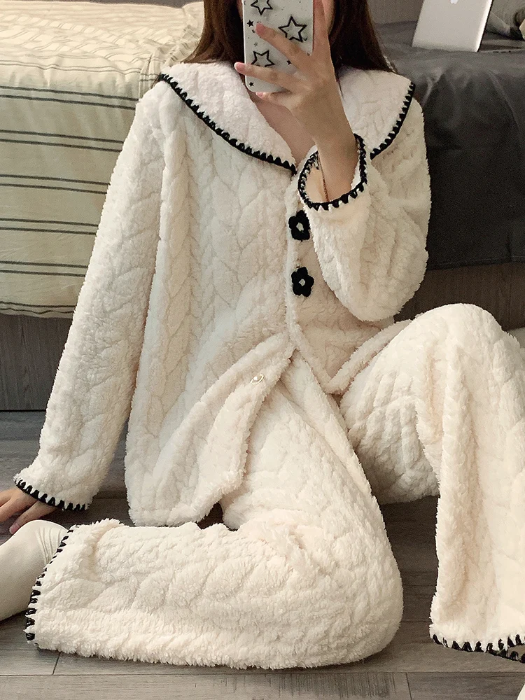 Новинка 2024 женские пижамы на осень и зиму утепленный коралловый флис простой