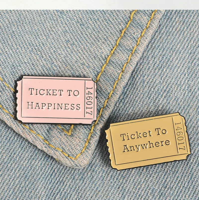 Часы ticket. Брошь значок круглая бейдж. Happy ticket.