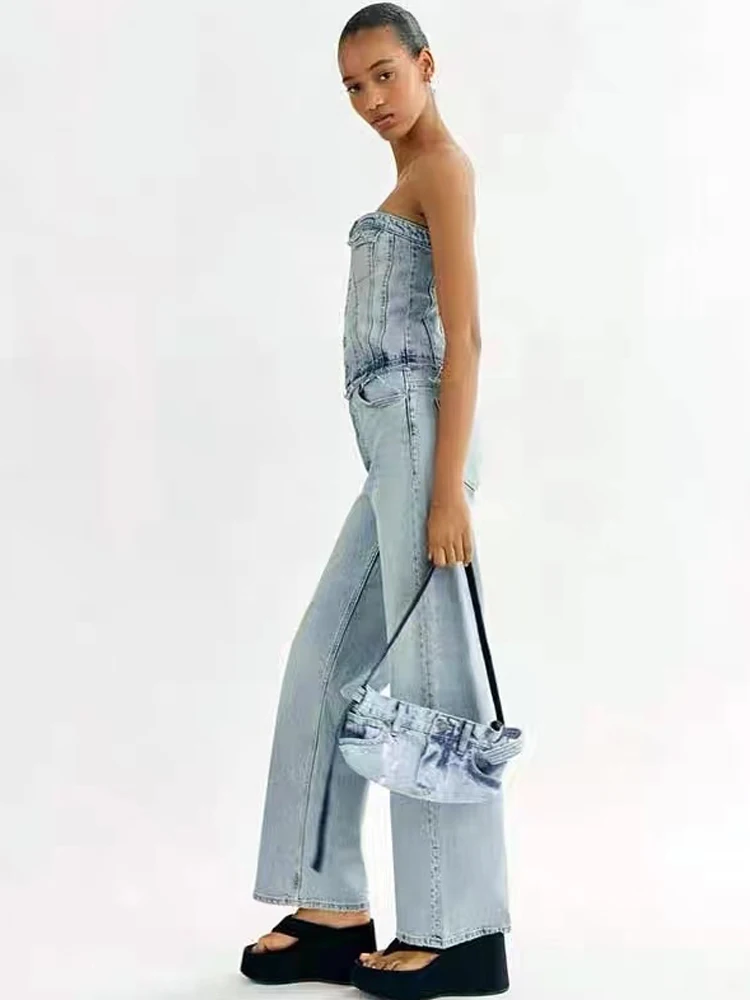 Женский джинсовый комбинезон без бретелек с открытыми плечами