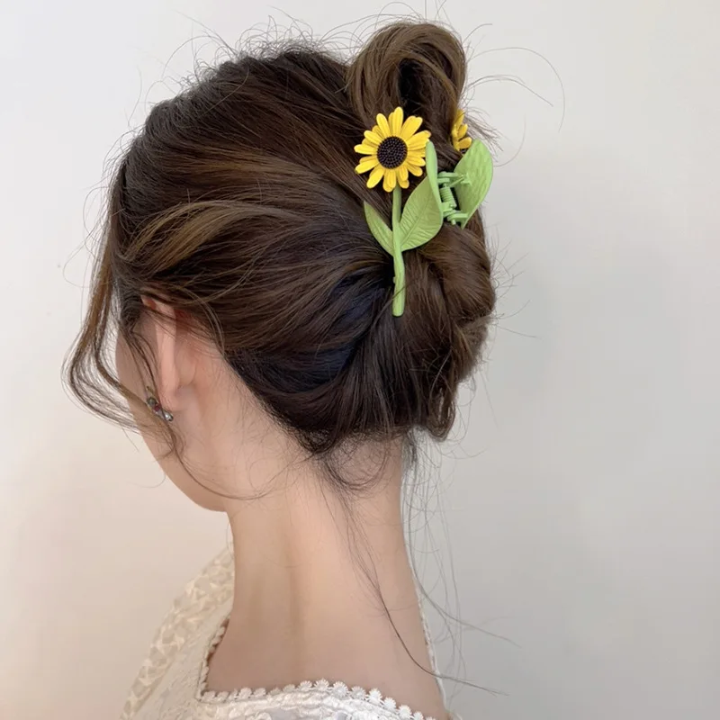 

Fashion Sunflower Hair Claws Korean Geometric Hair Clamp Grab Hair Styling Hair Clips for Women Girls Hairpin Hair Accessories