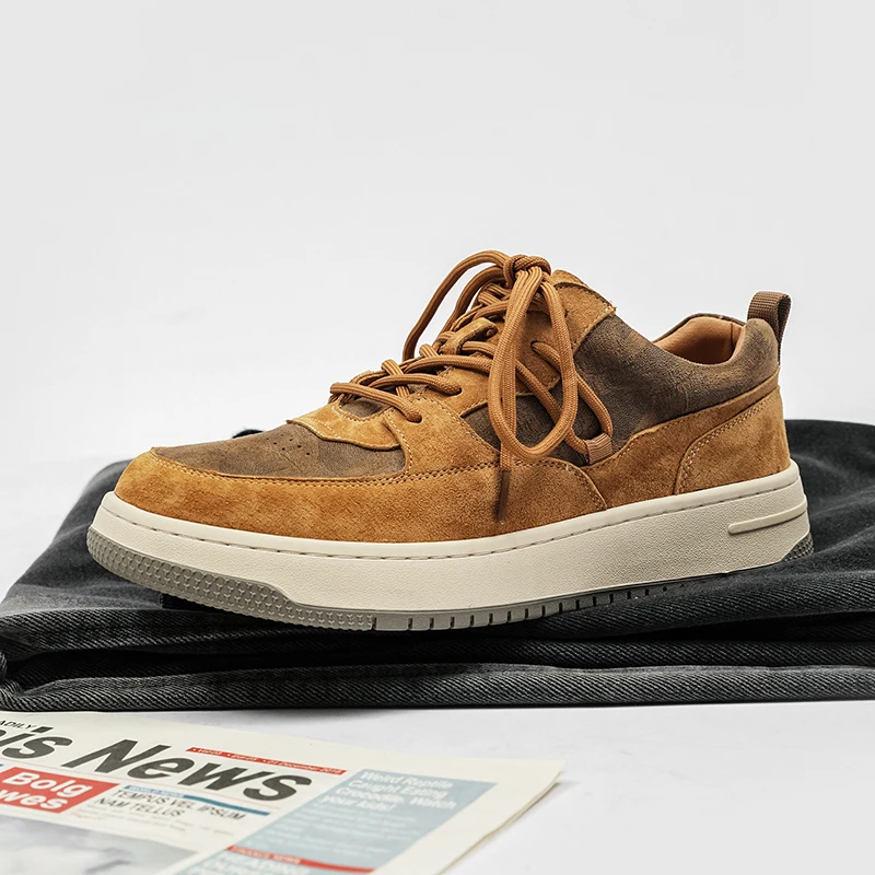 New Brown leather Skateboarding Shoes for Men Athletic Sneaker Mid Top Anti-slip Casual Soft Leather Lace-up Breathable Footwear