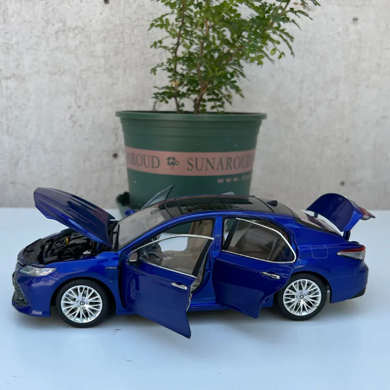 Оригинальная модель 1:18, Toyota Camry 2018-2021, литая модель автомобиля для демонстрации, подарков и коллекций. (art.: 3920dd0c05da2) - 3920dd0c05da2