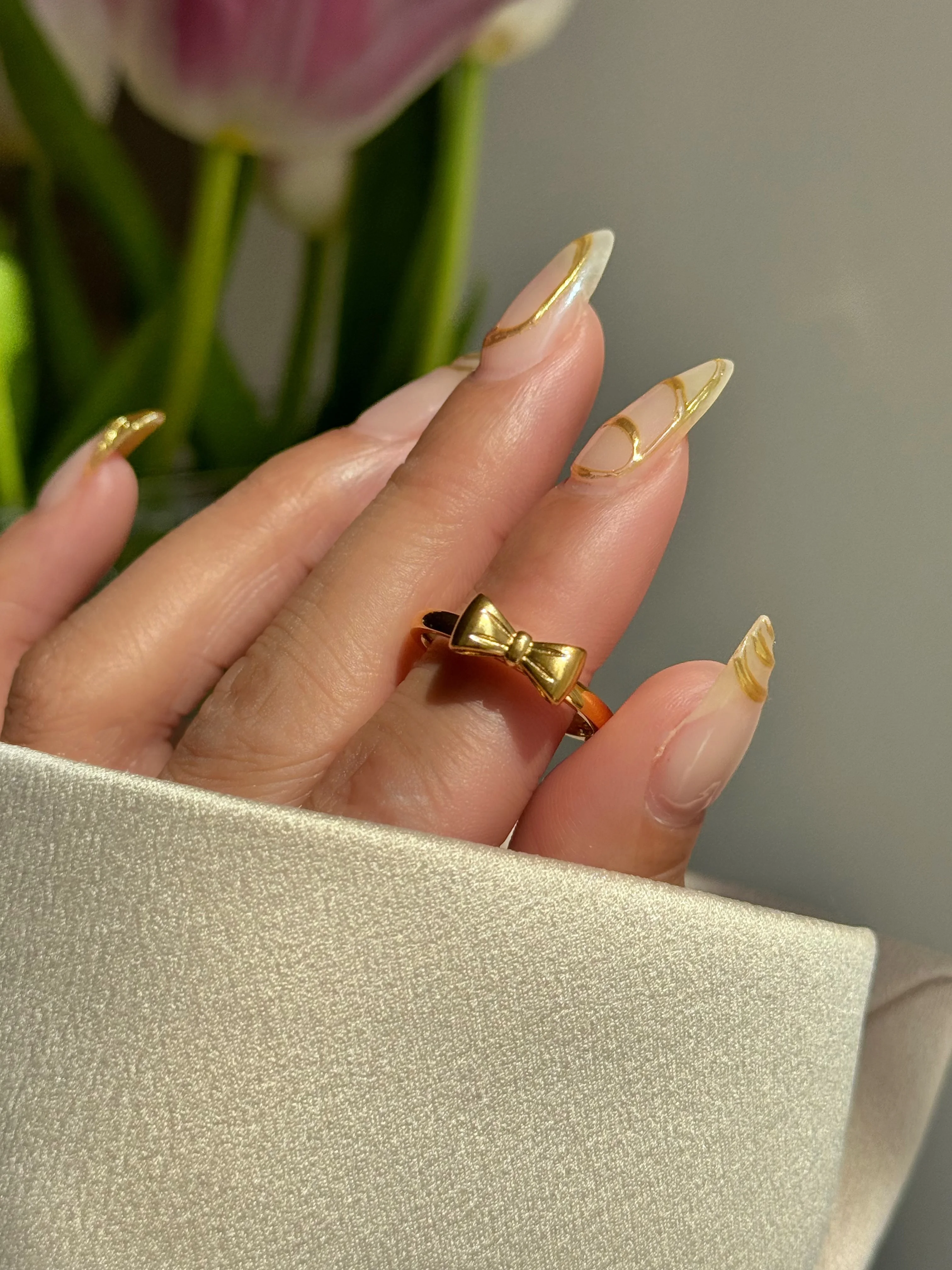 Фото GHIDBK простая мода нержавеющая сталь 18K Золото PVD покрытые бантом кольца для женщин девушек нежный очаровательный бант обручальное кольцо №3