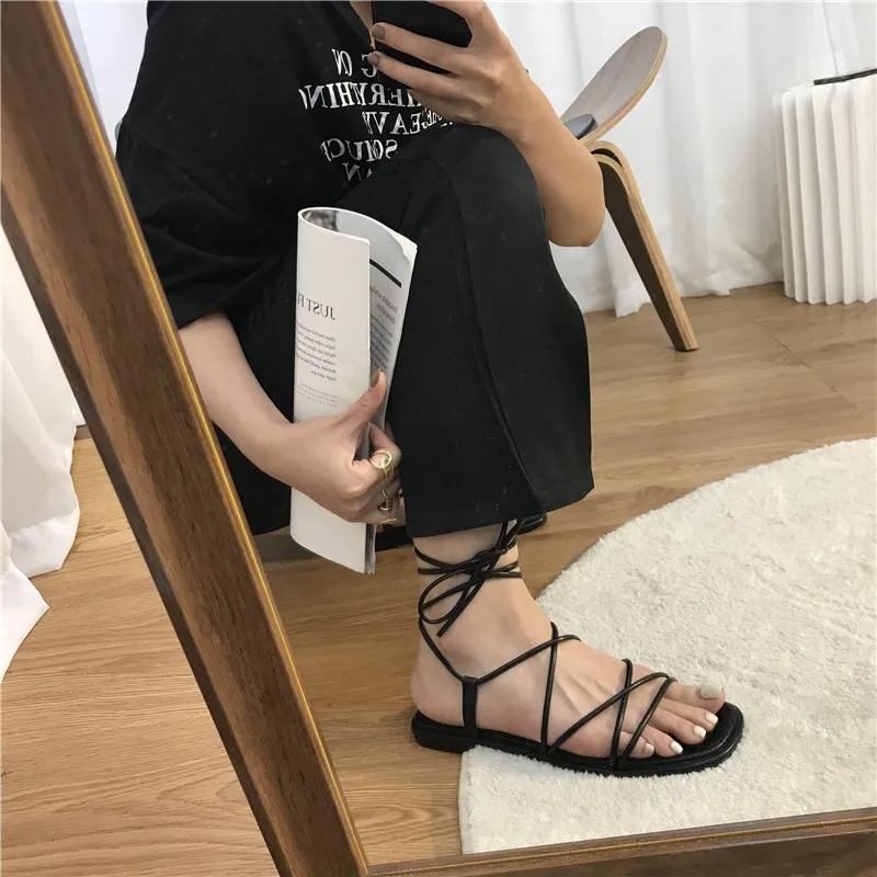 Summer Shoes Women Sandals Narrow Band Vintage Square Toe Flat Cross Strap Thong Sandals V Shape Design Shoes Women