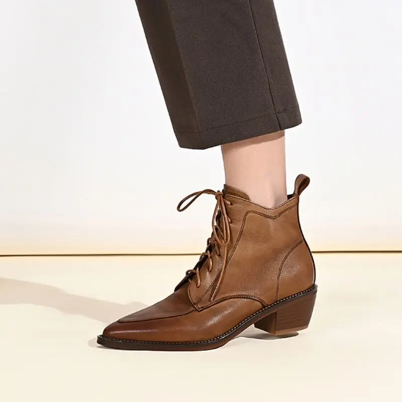 

Женские винтажные ботильоны на среднем каблуке, из мягкой кожи