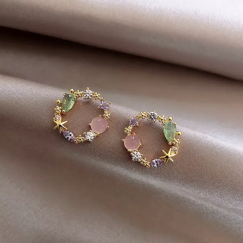 

Korean New Colorful Rhinestone Wreath Stud Earrings Sweet Flower Crystal Pearl Brincos Women Party Birthday Jewelry Gift