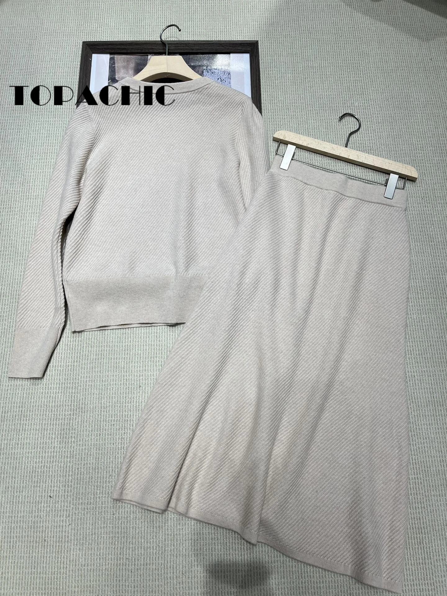 Рисунок 2 - Женский кашемировый комплект из 2 предметов TOPACHIC