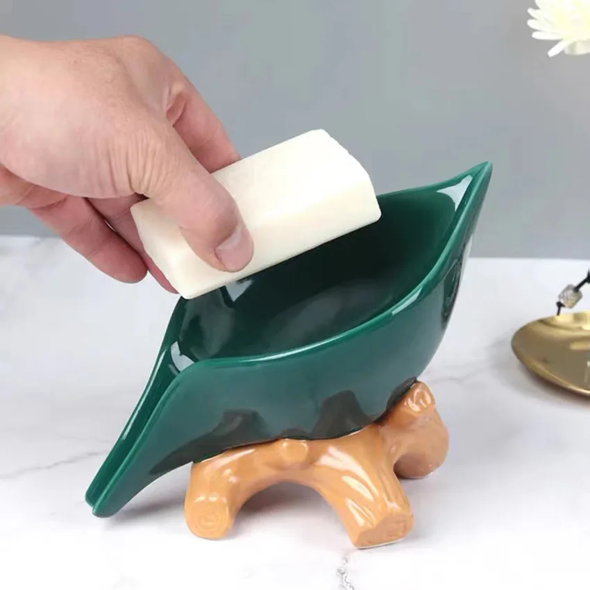 

Контейнер для мыла в форме листа с сливной водой, керамическая тарелка для хранения губки, поднос для мыла, самосливающийся держатель для мыла, Товары для ванной комнаты