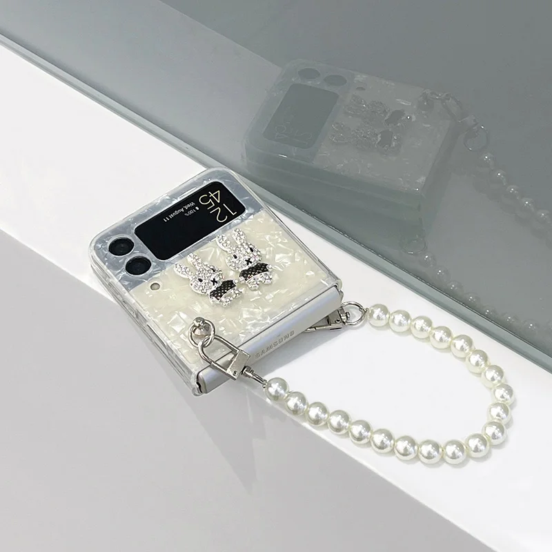 ZFlip 3 Funda Case for Samsung Galaxy Z Flip 3 Bunny Decorate Pearl Bracelet Full Shock Proof Protection Mobile Phone Case Cover