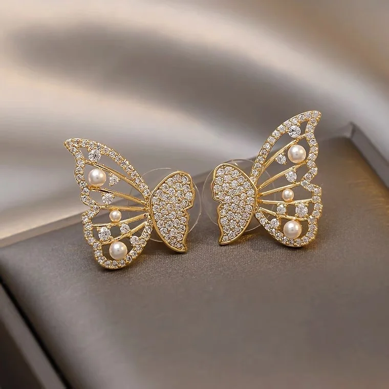 

Korean Personality Butterfly Wings Earrings S925 Silver Needle Pearls Earring Stick Korean Luxury Temperament Stud Earrings