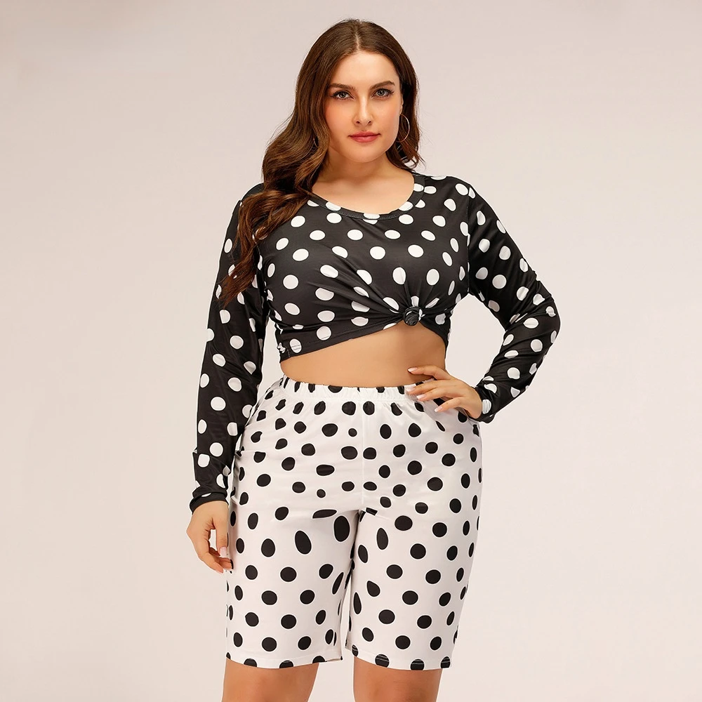 

Plus Size Women Sets Summer New Fashion Black and White Round Neck Polka Dots Top + Shorts Mom Clothing 4xl 5xl