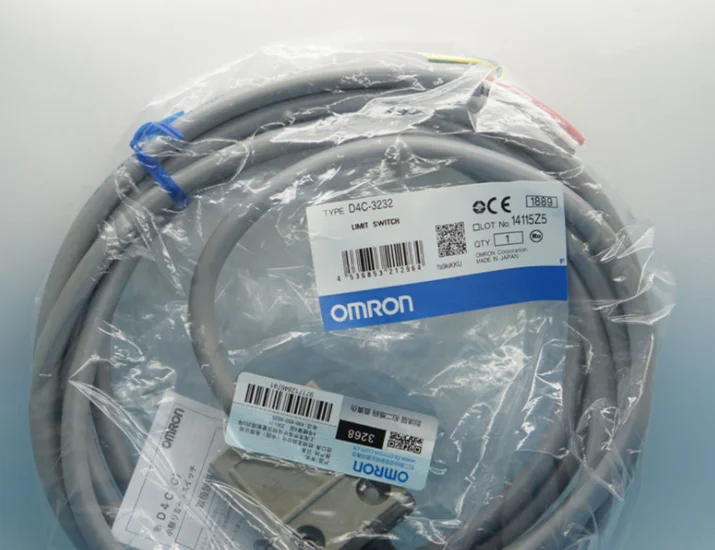 

1PCS D4C-3232 D4C3232 LIMIT SWITCH -NEW *MO