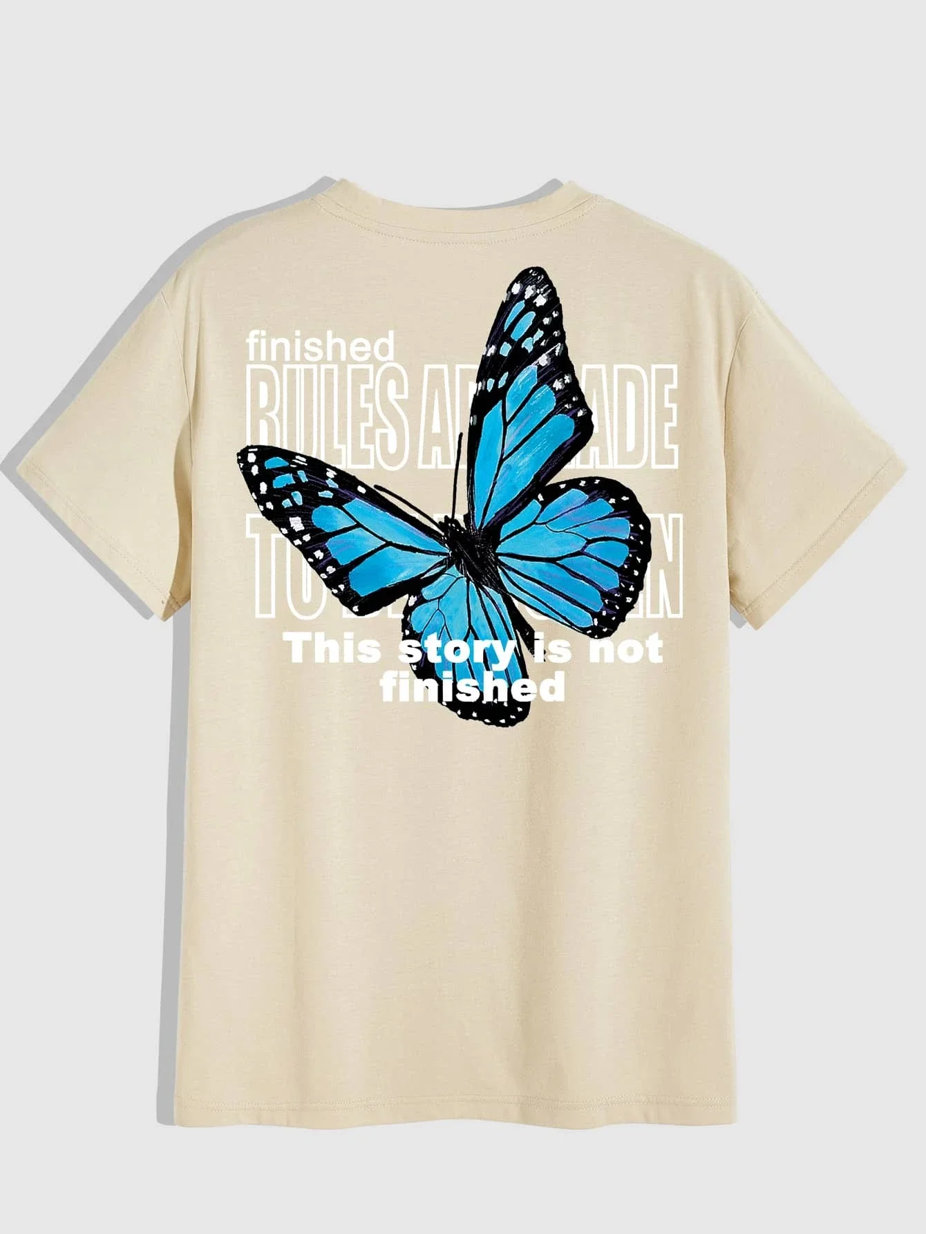 

Men Butterfly And Letter Graphic Tee