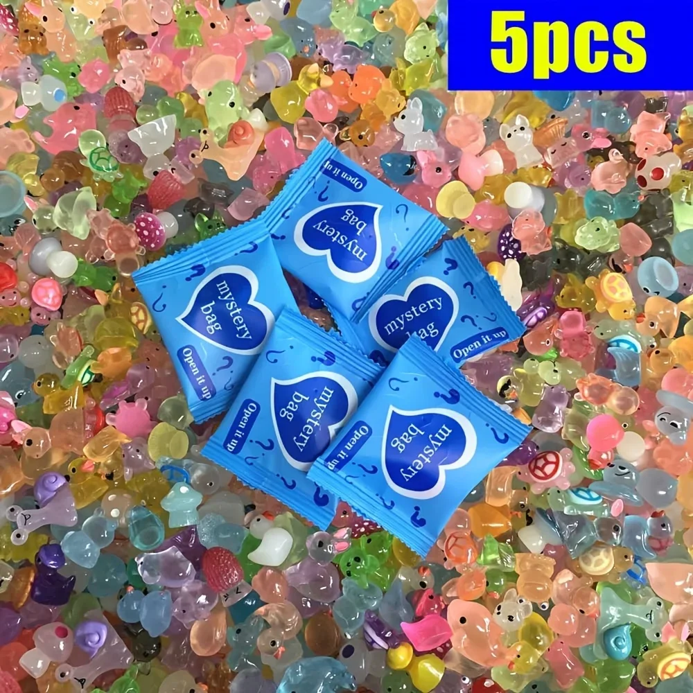 Светящиеся фигурки животных и грибов из резины