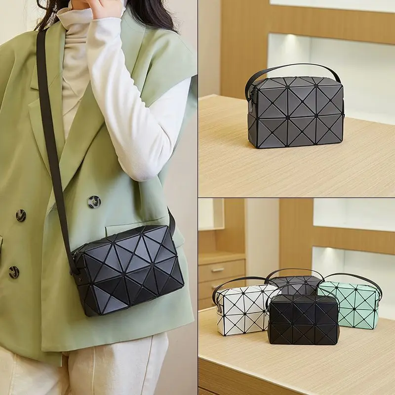 

2023 Latest Fashion Ladies Messenger Bag Applicable Ladies Geometric Rhombus Shoulder Bag Tote Shopping Bag