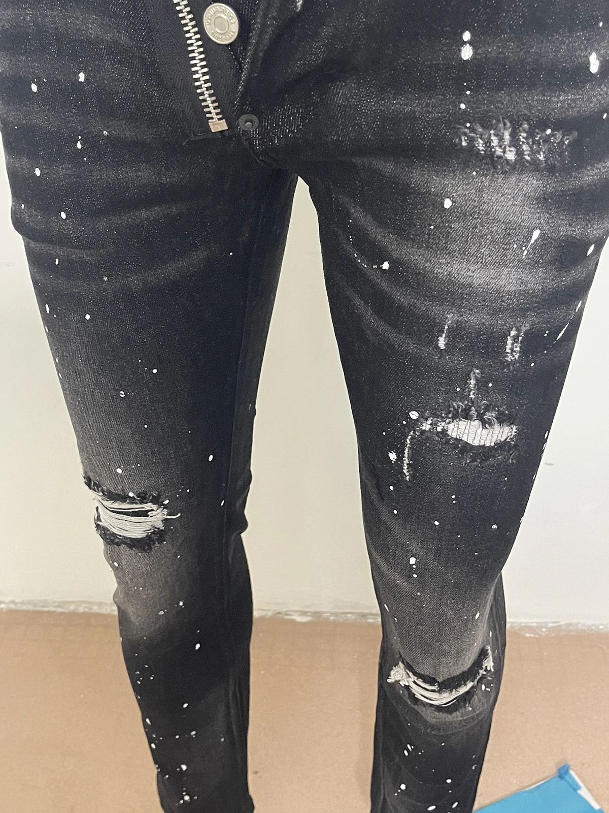 Spring/Summer 2023 new style D2 jeans men wash worn holes patch paint slim slim bounce small black jeans man