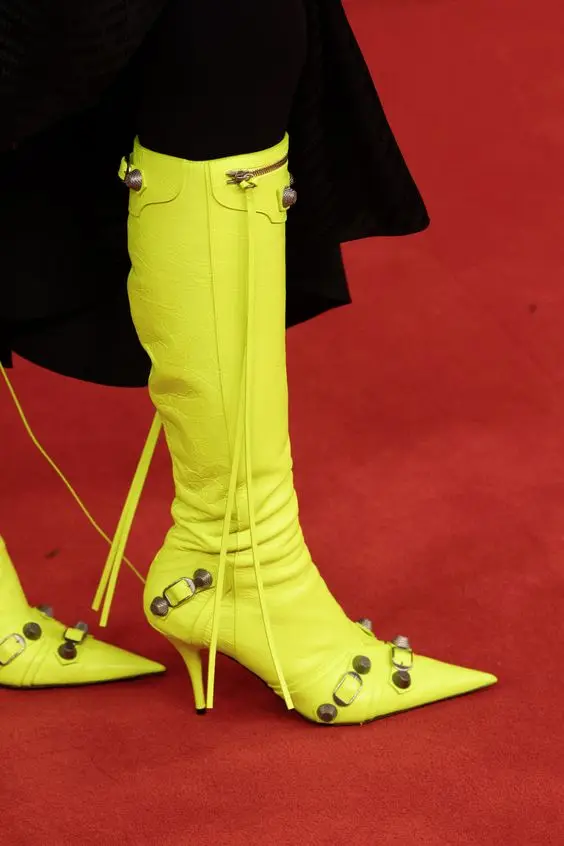

2022 New Fashion Design Fashion Catwalk High Heel Pointed Rivet Martin Boots Personalized Rivet Women's Boots