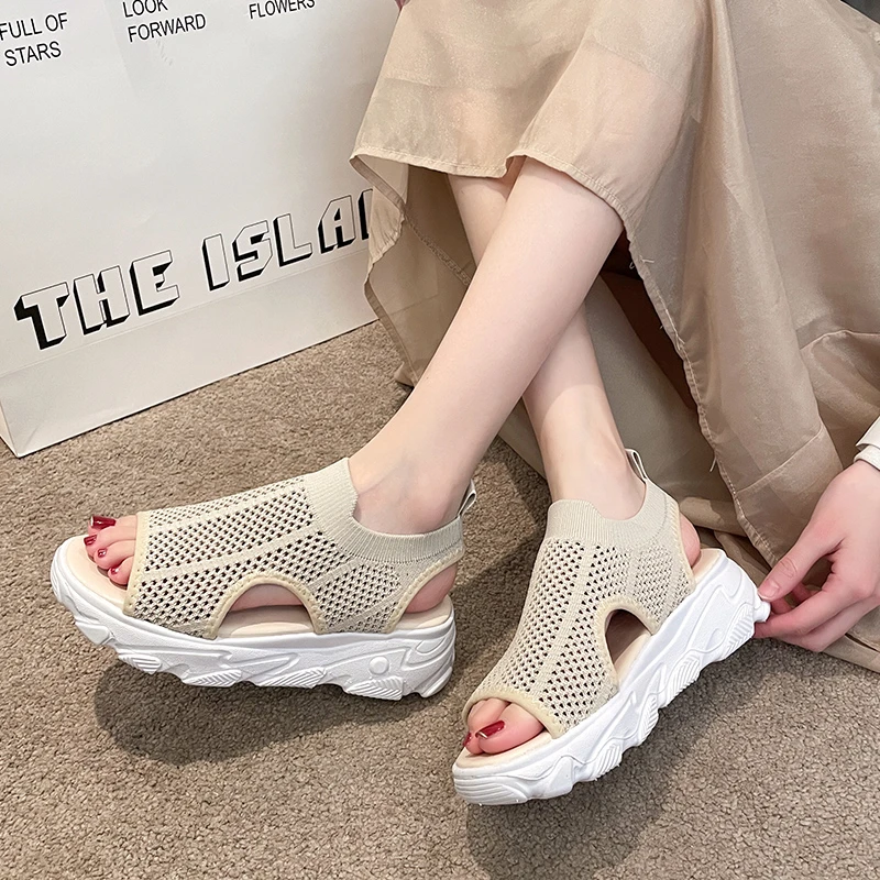 Breathable Women Sandals Lightweight Summer Female Sandals Outdoor Anti-slip Women's Sandals Casual Fashion Shoes Beach Flats