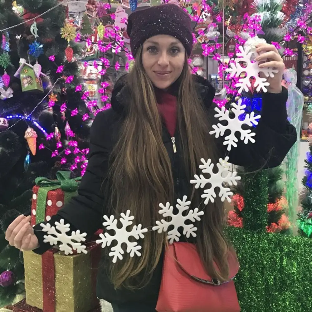 Декоративные белые пенопластовые снежинки 6 шт