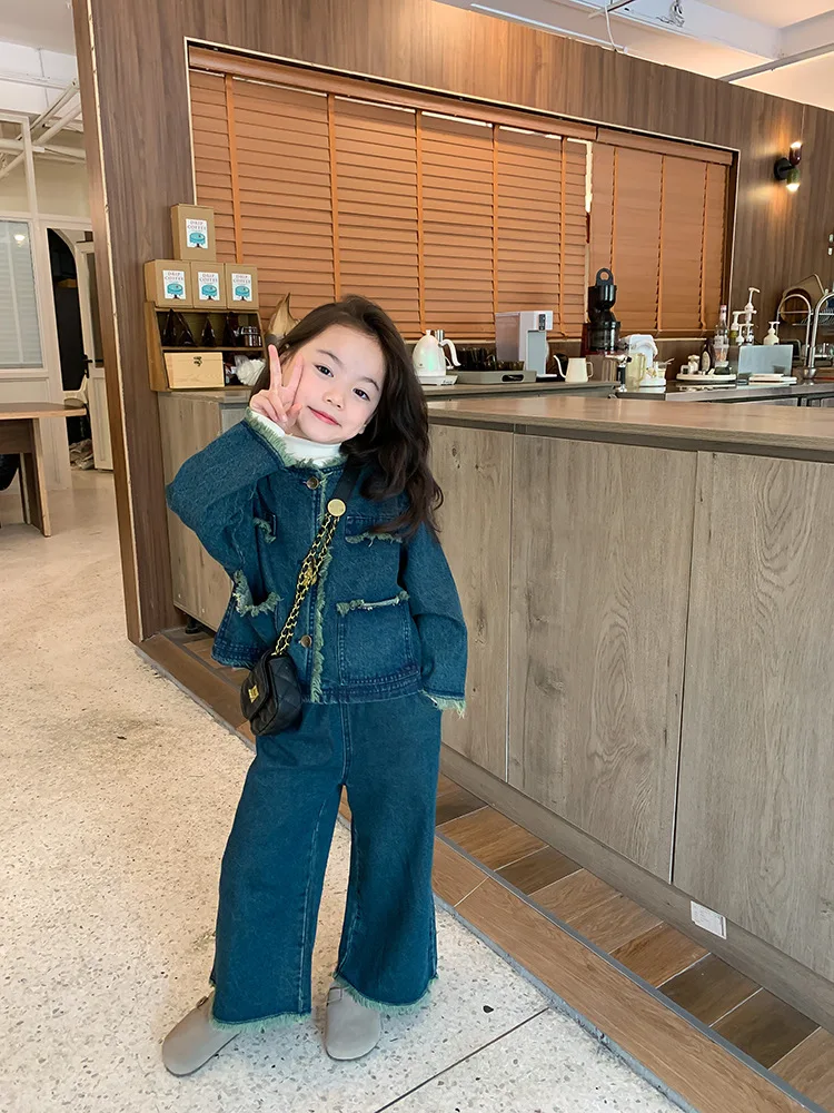 

Джинсовый костюм для девочек, из джинсовой куртки и брюк с широкими штанинами, в Корейском стиле, осень 2023