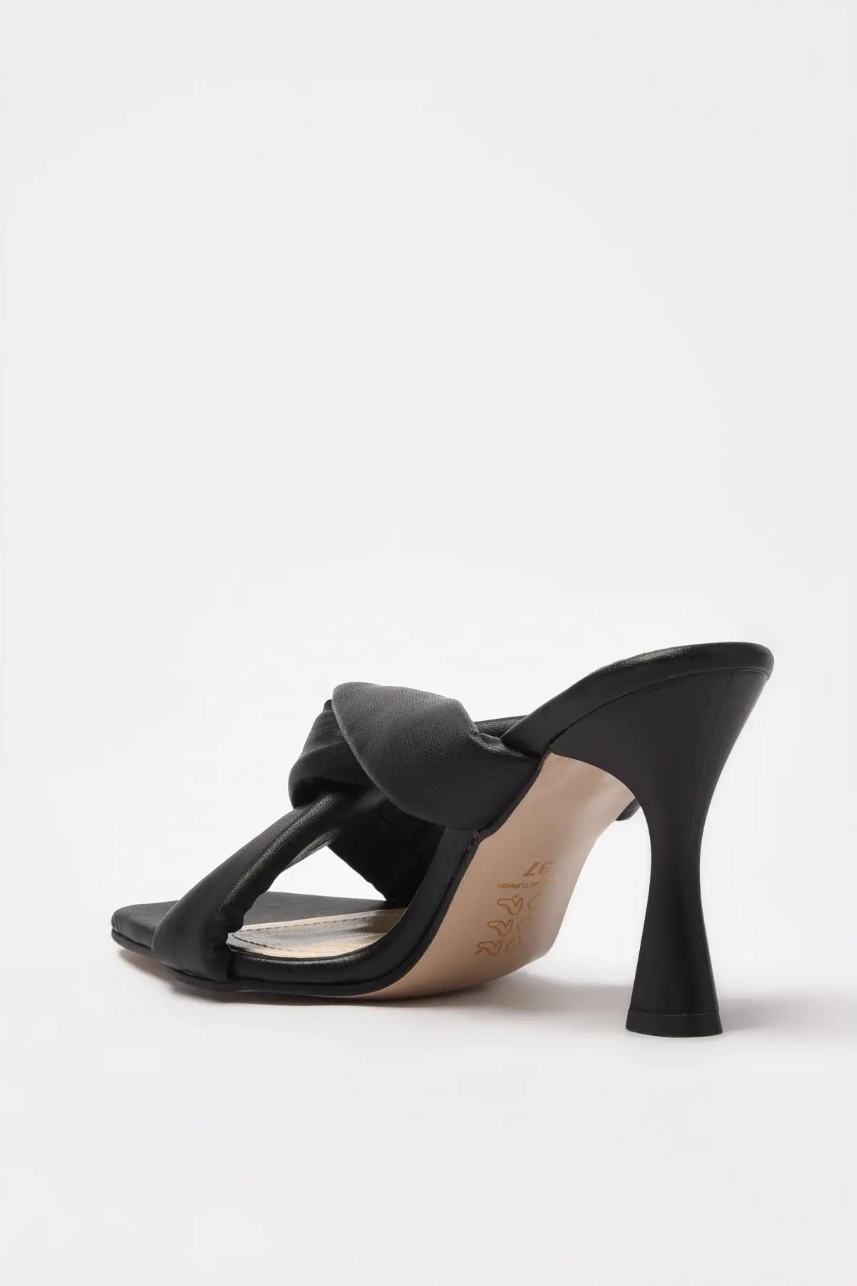 

Trendyol Women Slippers TAKSS21TE0105