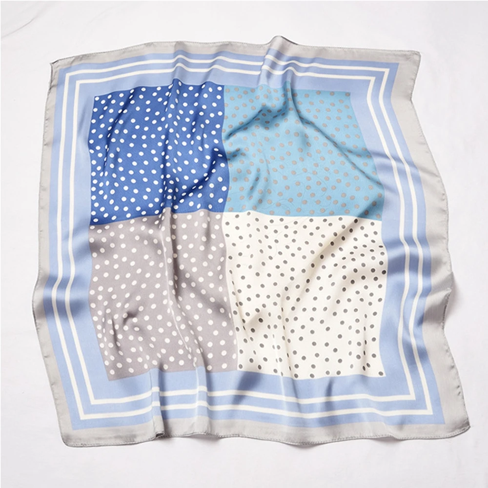 Рисунок 5 - Модный маленький шелковый квадратный шарф в горошек