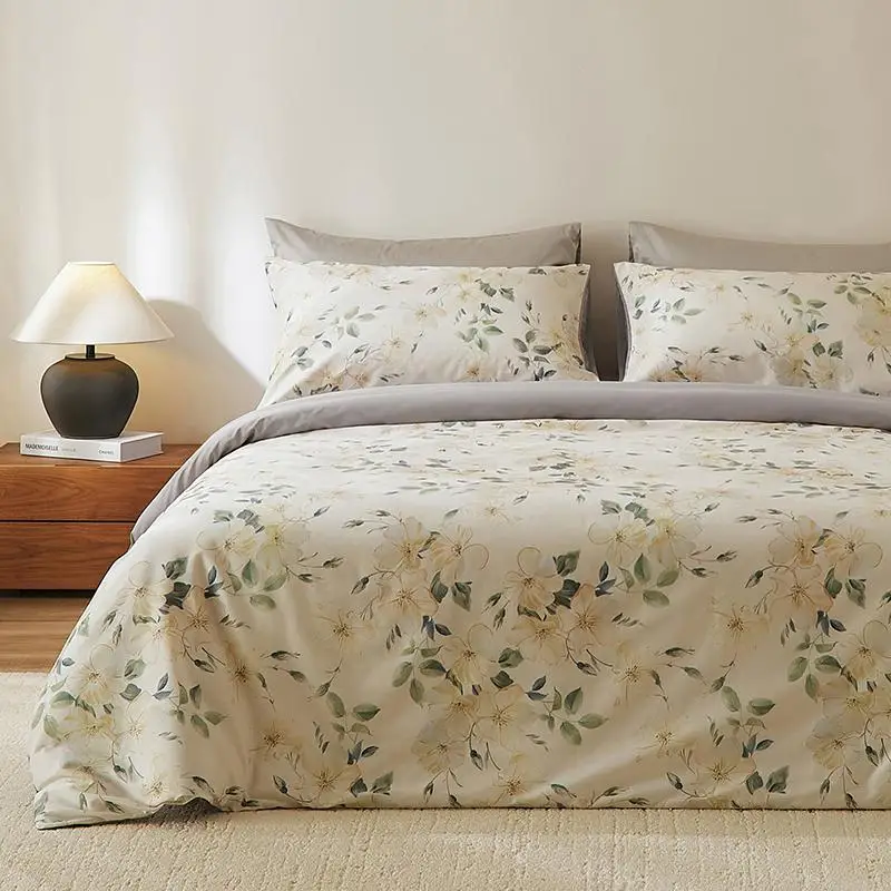 

Комплект постельного белья IvaRose HOME TEXTILE 600TC хлопок бежевые цветы 4 шт.