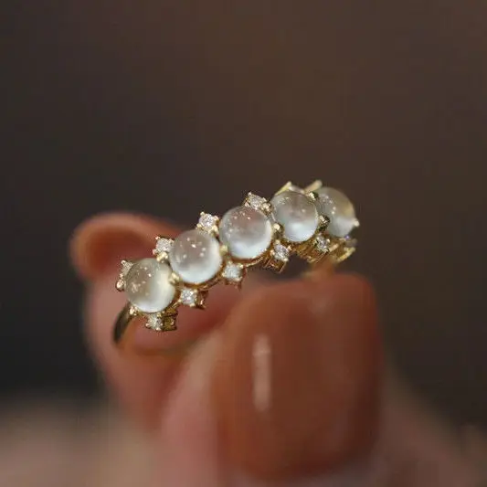 

2021 niche original bead row ring fashion light luxury women's ring in autumn and winter
