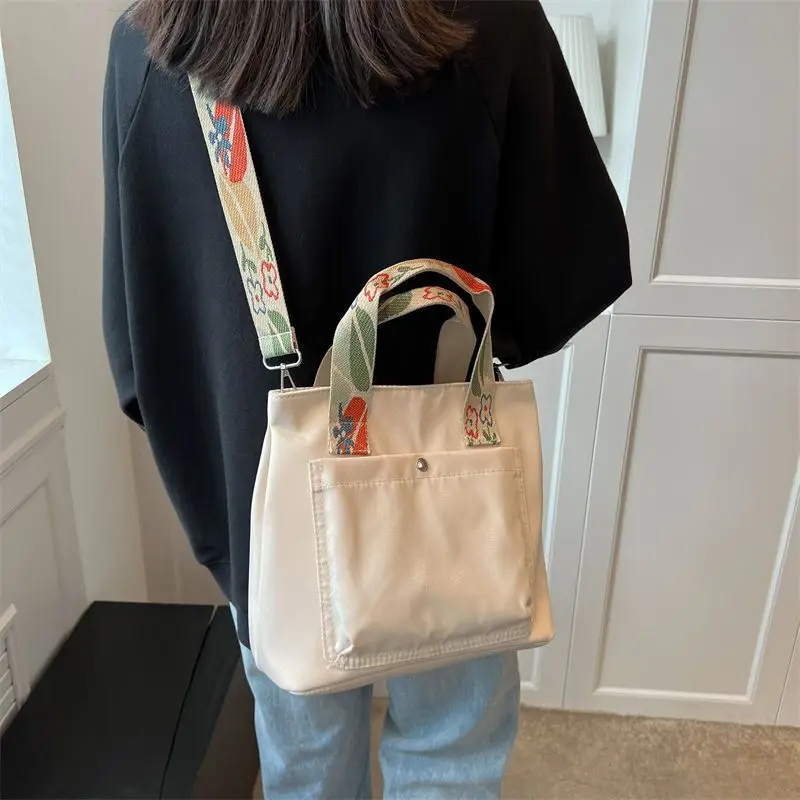 

The New Fashion Canvas Inclined Shoulder Bag Is Contracted Joker Commuter Totes, Single Shoulder Bag