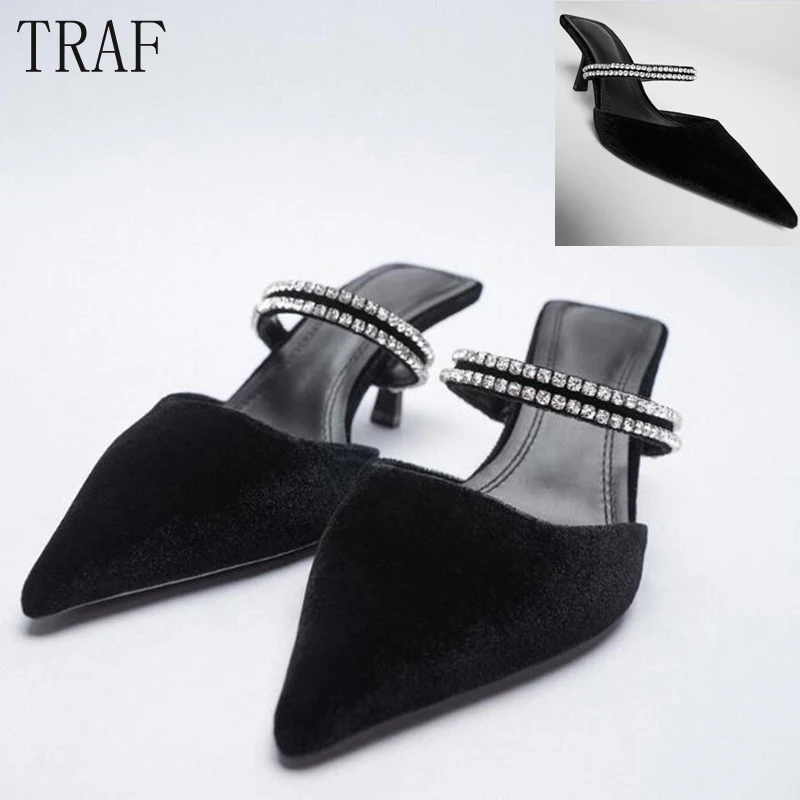 

Женские бархатные босоножки на высоком каблуке, с острым носком