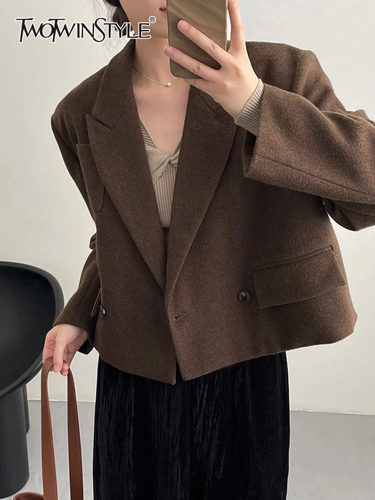 

Женский винтажный Блейзер TWOTWINSTYLE, однотонный блейзер с карманами, английским воротником и длинными рукавами, повседневный Блейзер на пуговицах