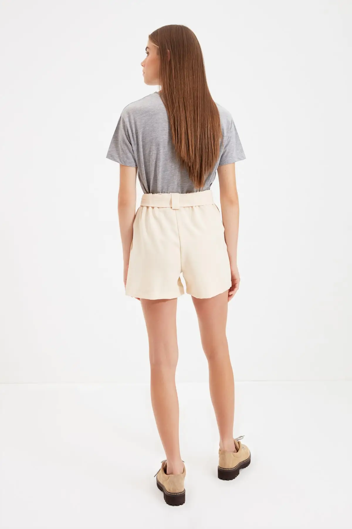 

Trendyol Arched Shorts & Bermuda TWOSS21SR0688