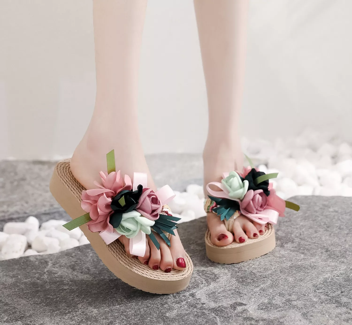 

2022NEW web celebrity rope travel bottom sandals outside Korea wear flip-flops flower beach wedges slippers