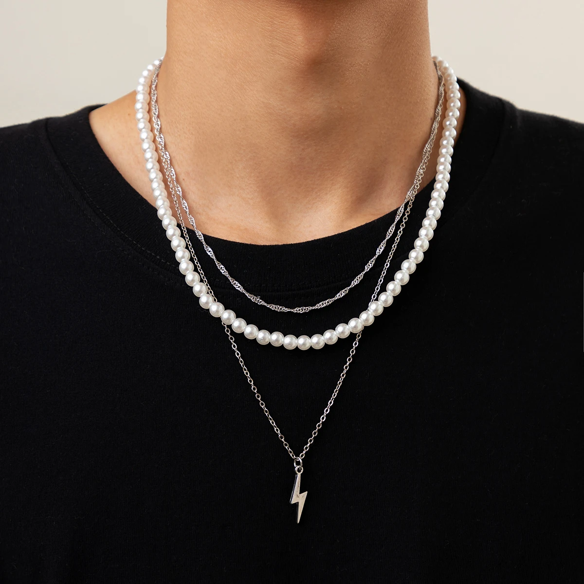 

Layered Chains with Lightning Pendant Necklace Men Trendy Charms Pearl Beads Choker Necklaces 2022 Fashion Jewelry for Neck Male