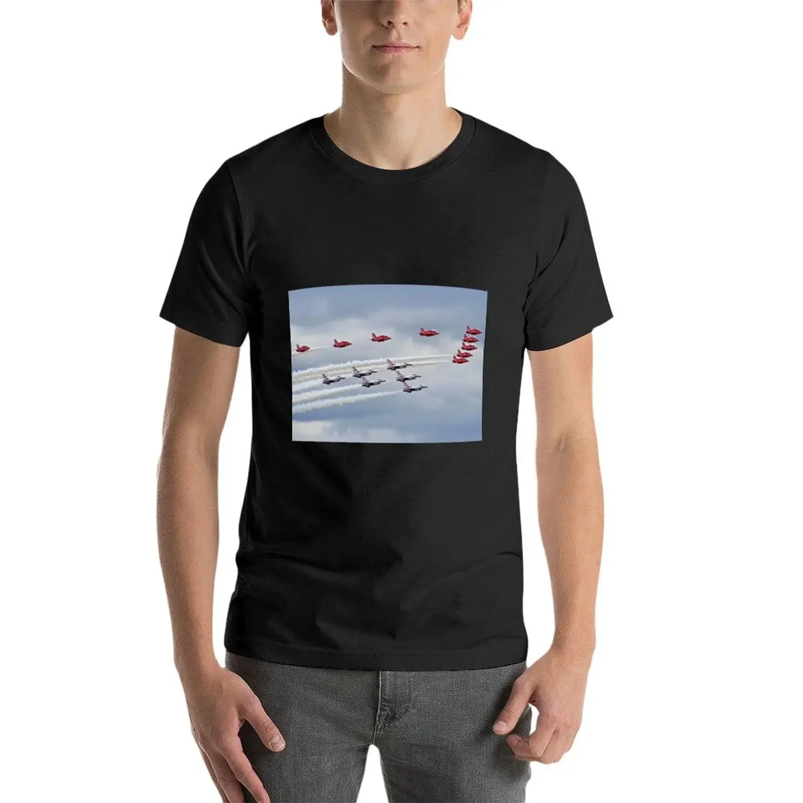 Мужская футболка с красными стрелами и USAF Thunderbirds At RIAT 2017 винтажные черные мужские